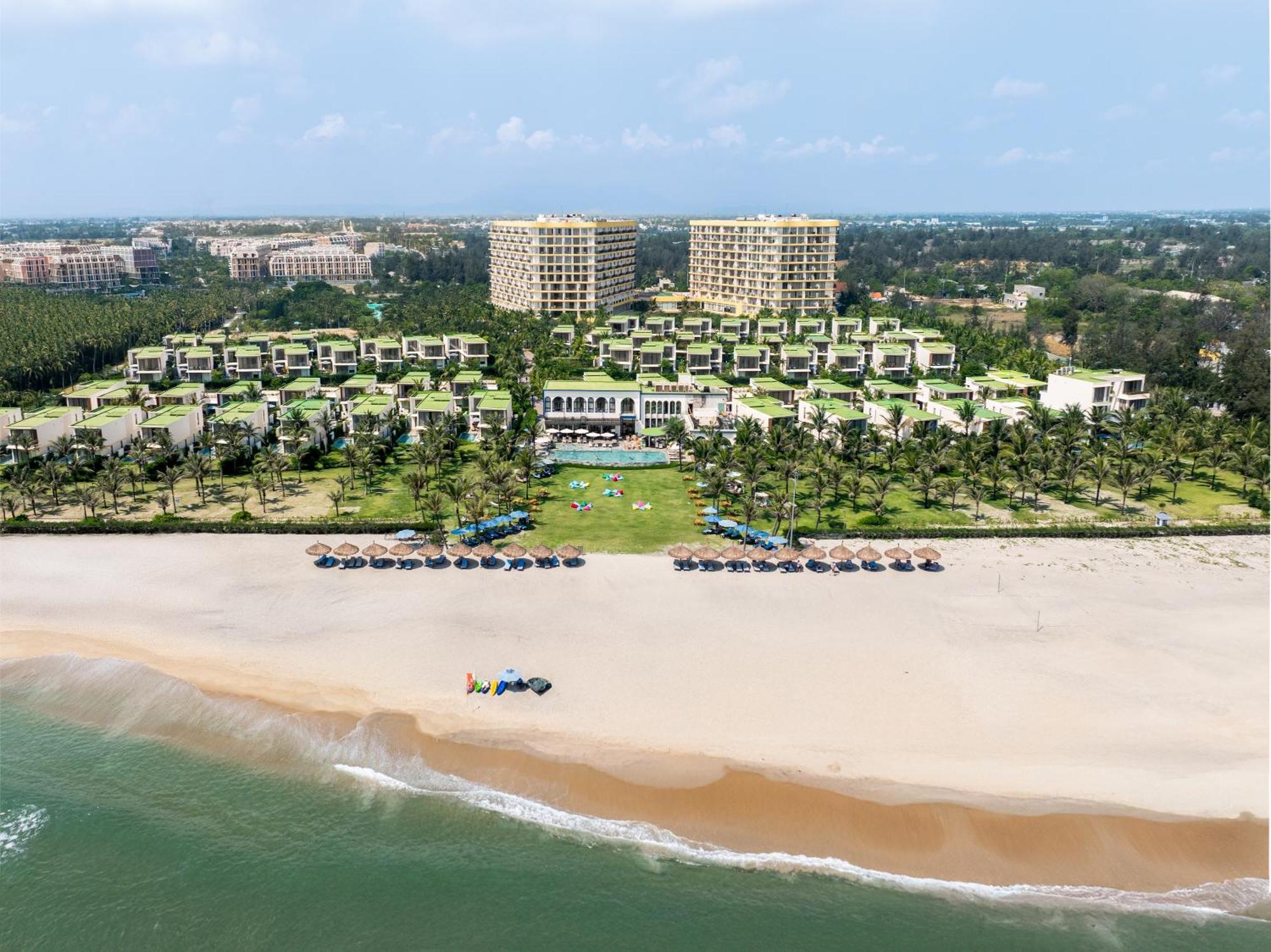 Wyndham Hoi An Royal Beachfront Resort & Villas Exterior foto